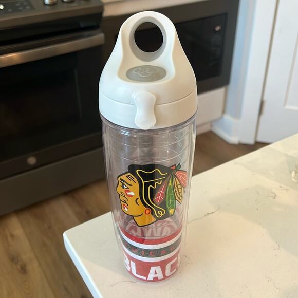 Chicago Blackhawks 24oz Tervis - Picture 1 of 6